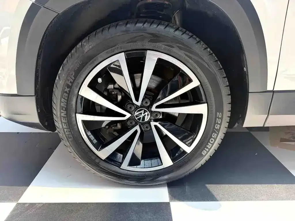 Volkswagen Tharu — фото 7