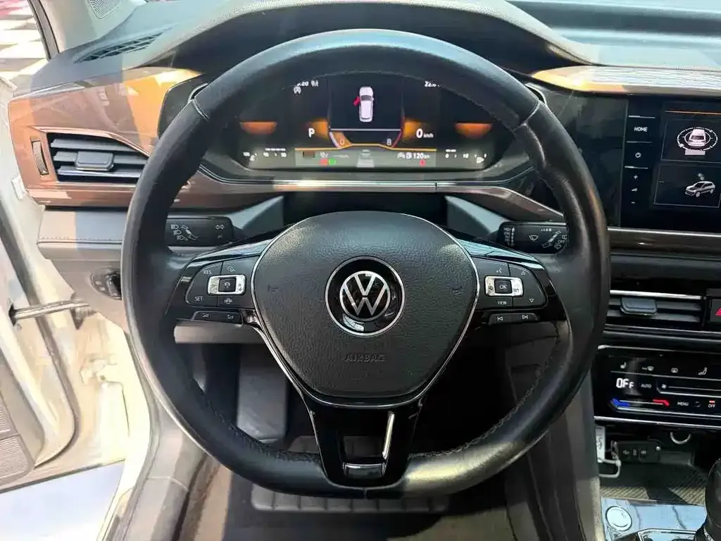 Volkswagen Tharu — фото 6