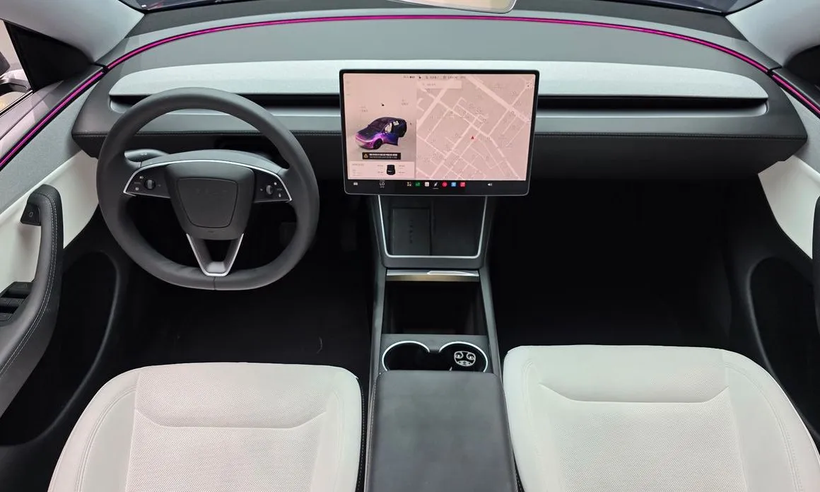 Tesla Model Y — фото 10