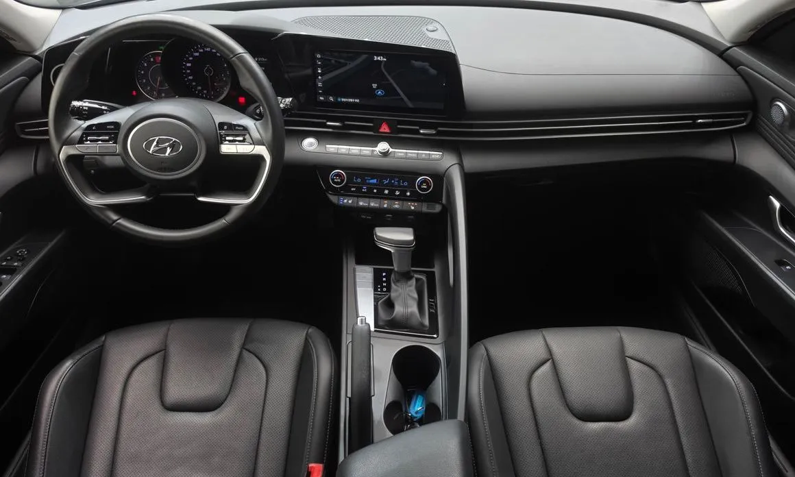 Hyundai AVANTE — фото 9