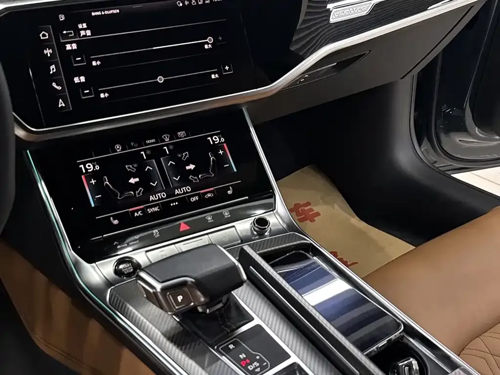 Audi A7L — фото 10