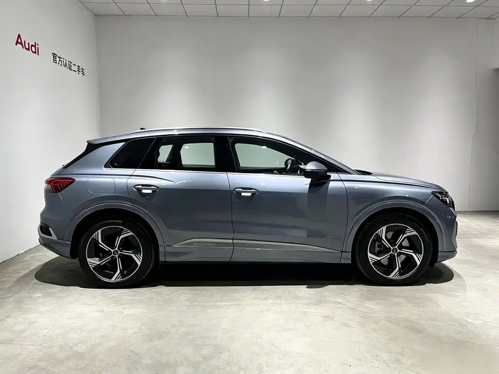 Audi Q4 e-tron — фото 10
