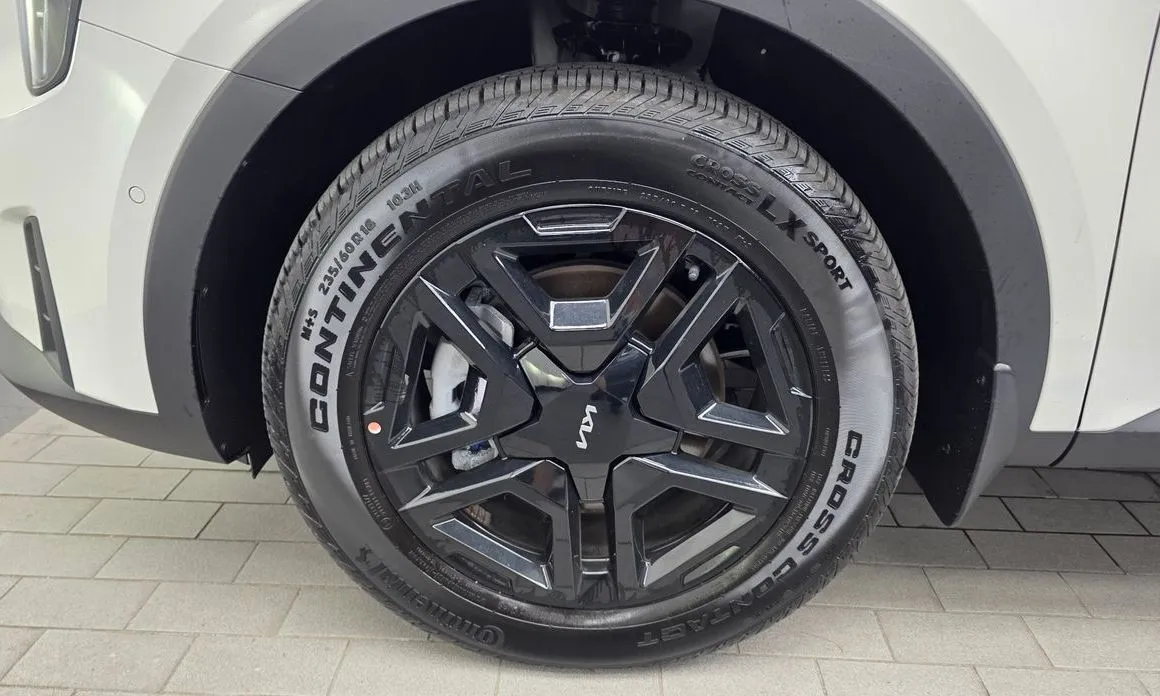 Kia Sorento — фото 9