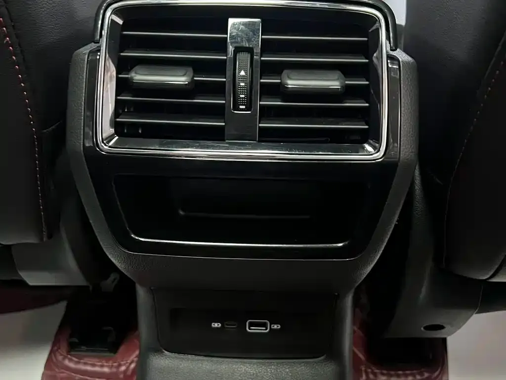 Skoda Karoq — фото 10