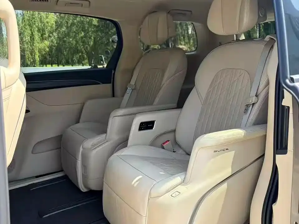 Buick GL8 — фото 4