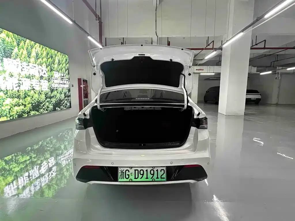 BAIC EU5 Plus — фото 3