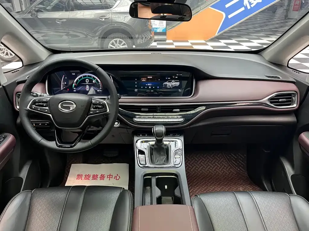 GAC Motor Trumpchi M6 — фото 8