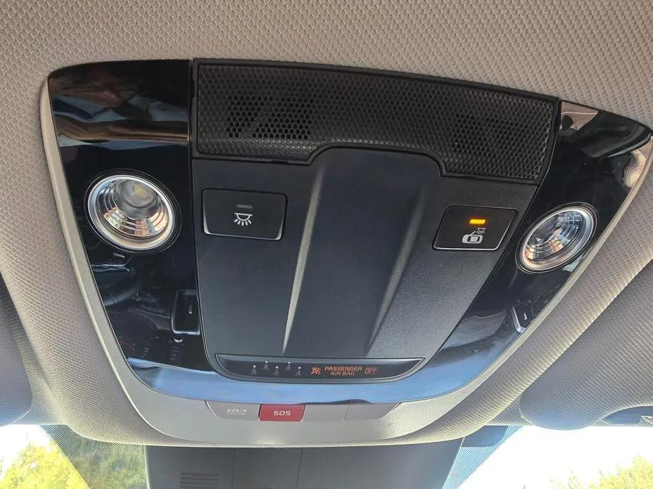 Kia Sorento — фото 7