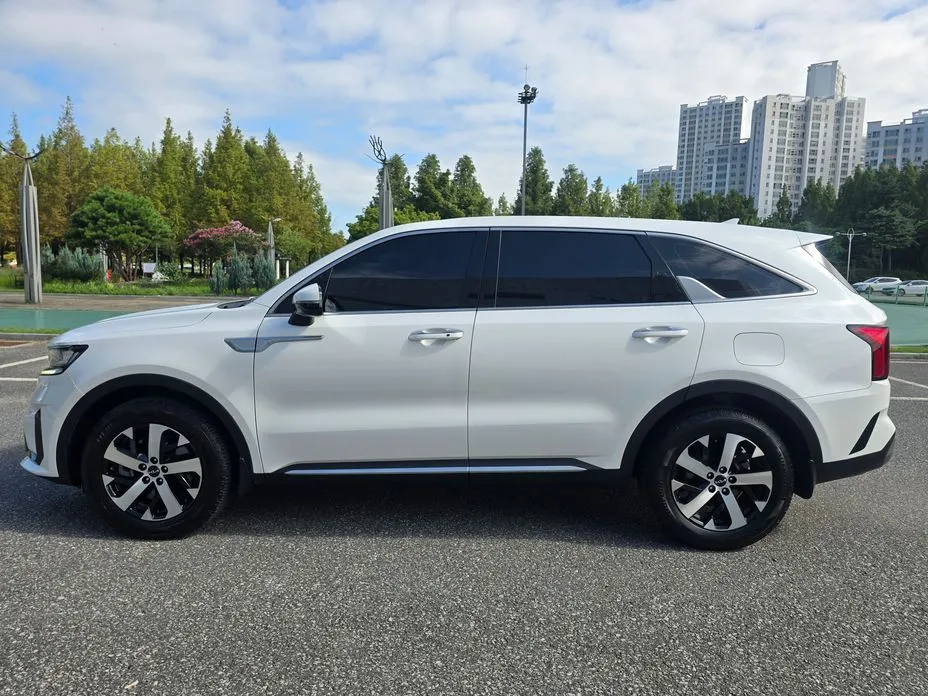 Kia Sorento — фото 4