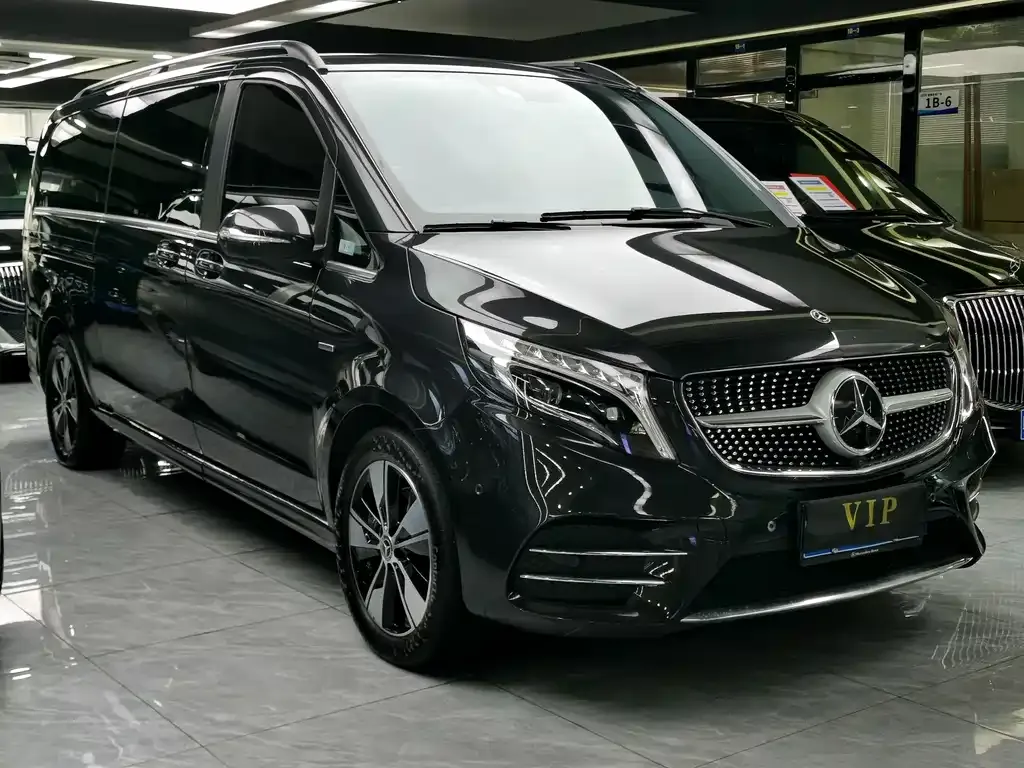 Mercedes-Benz V-Class — фото 10