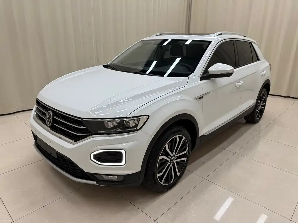 Volkswagen T-Roc — фото 1
