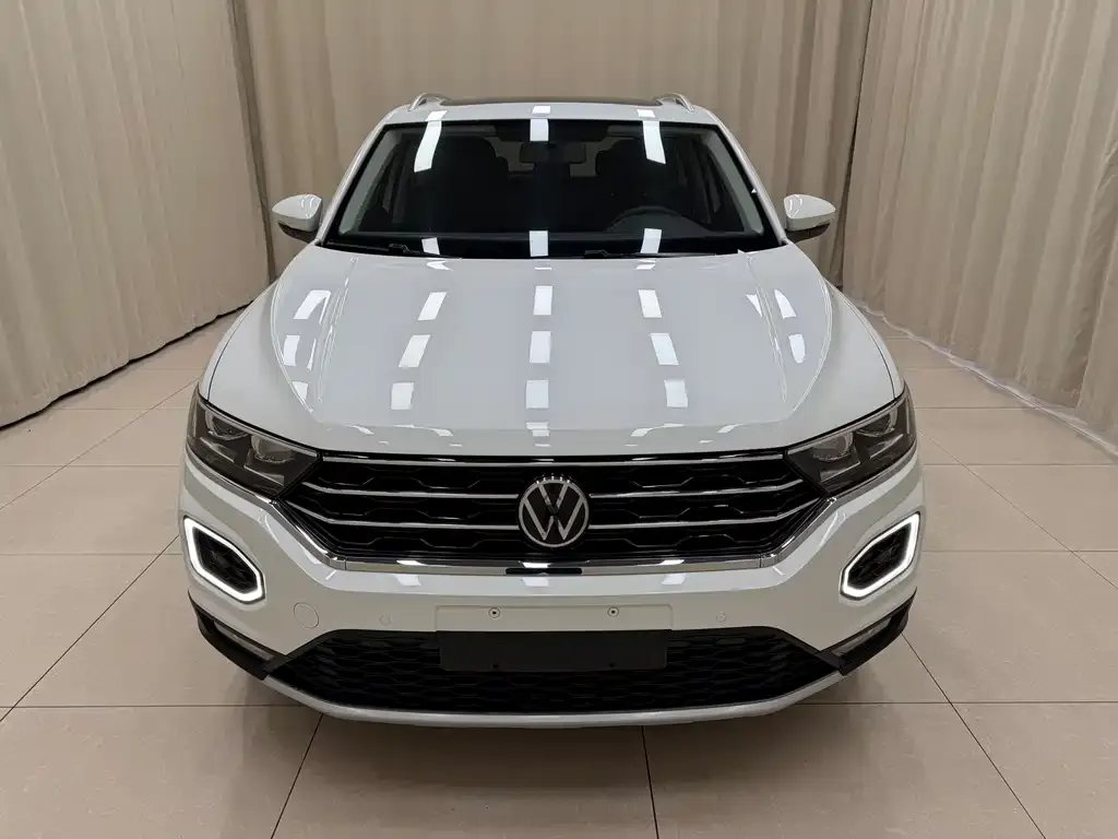 Volkswagen T-Roc — фото 9