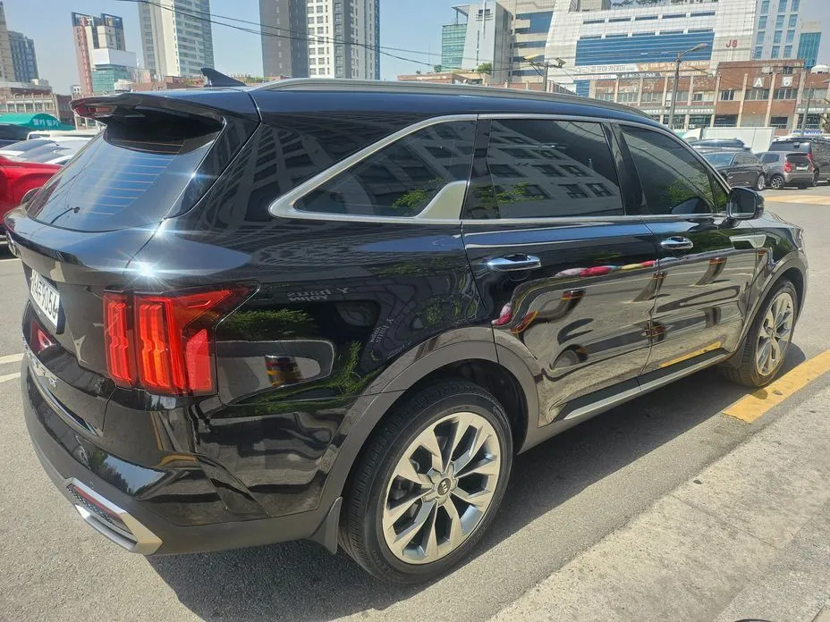 Kia Sorento — фото 8