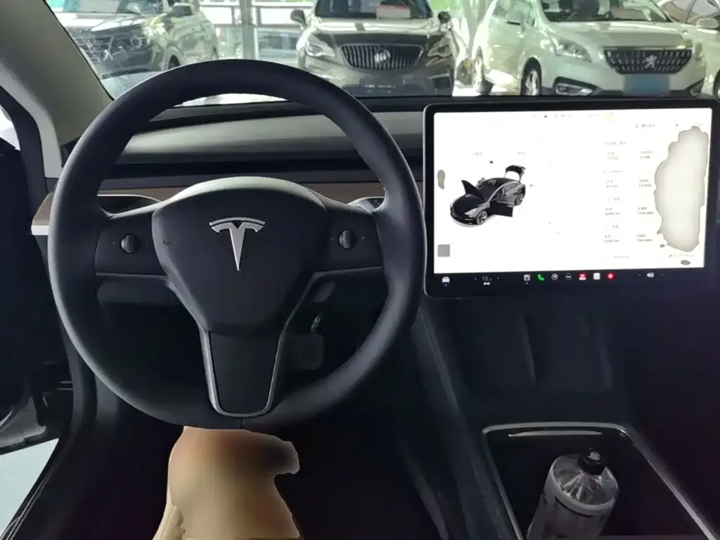 Tesla Model 3 — фото 5
