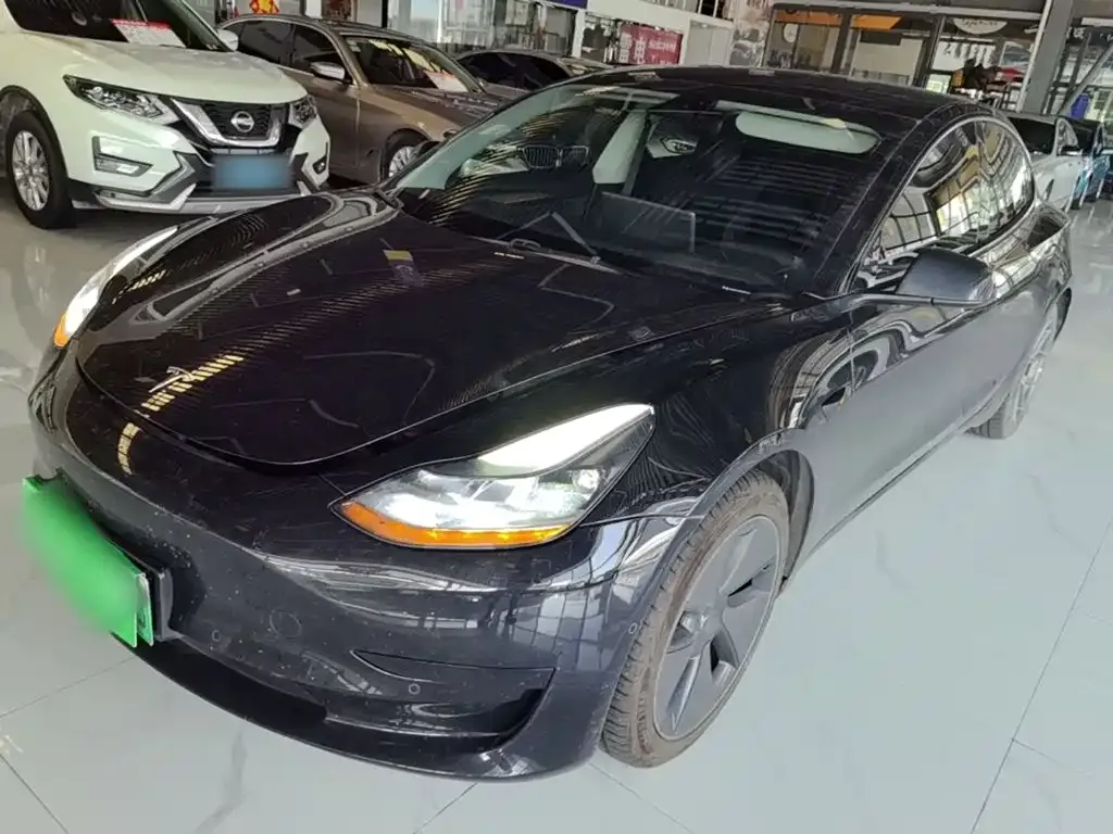Tesla Model 3 — фото 6