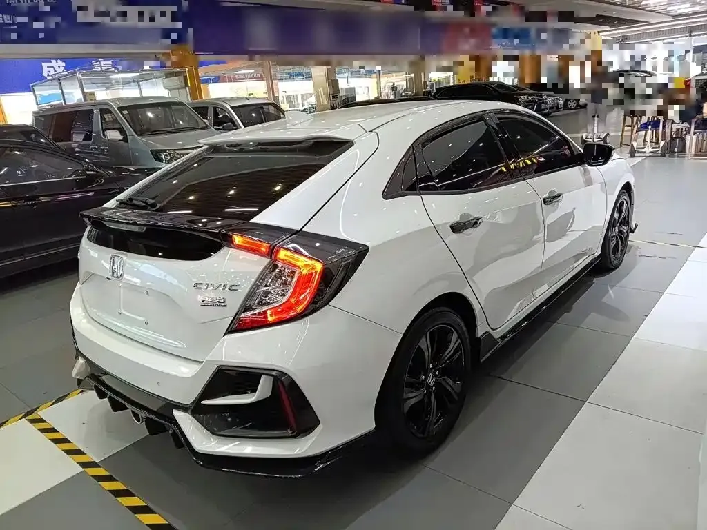 Honda Civic — фото 10