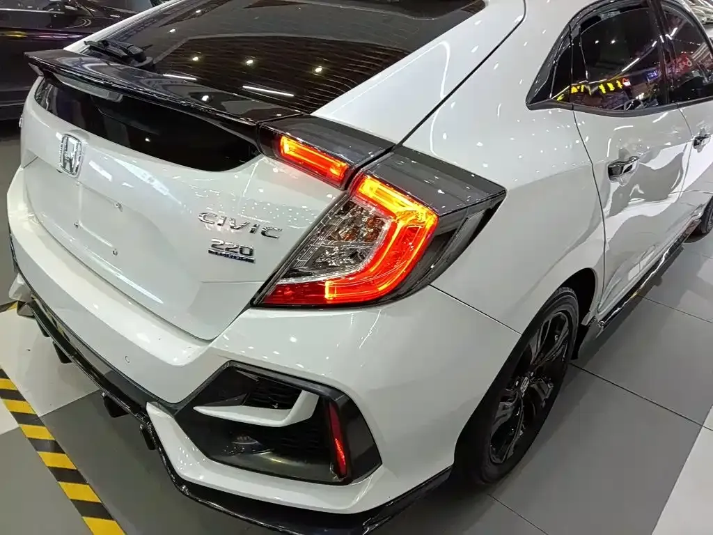 Honda Civic — фото 7
