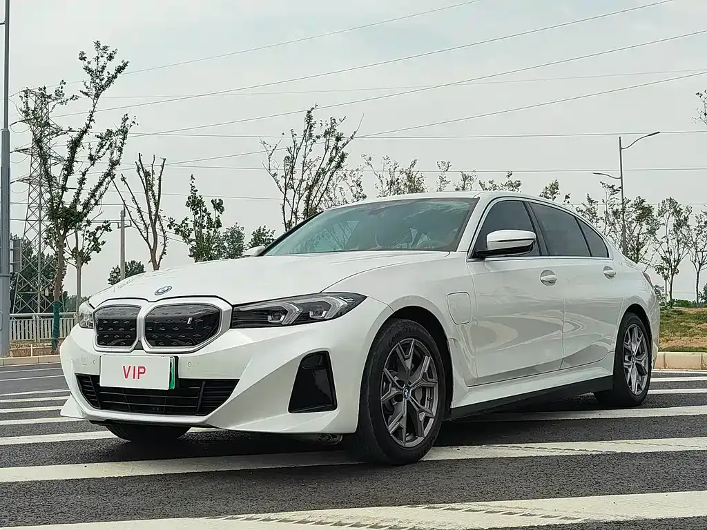 BMW i3 — фото 1