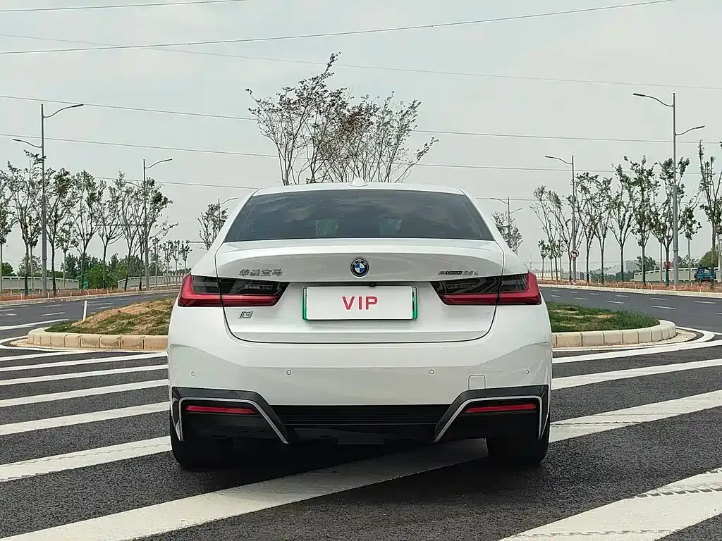 BMW i3 — фото 8