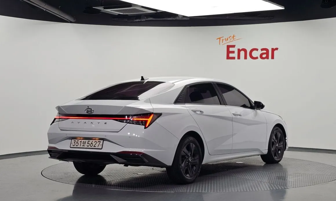 Hyundai AVANTE — фото 4