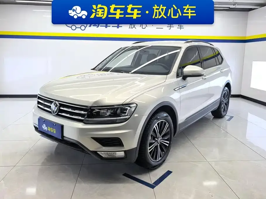 Volkswagen Tiguan L — фото 1