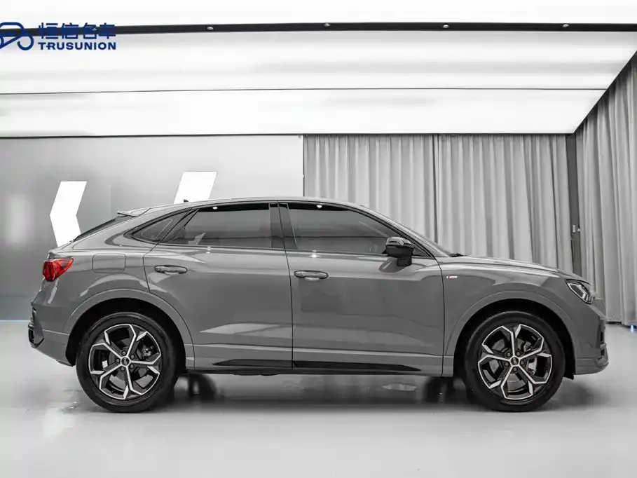 Audi Q3 Sportback — фото 6