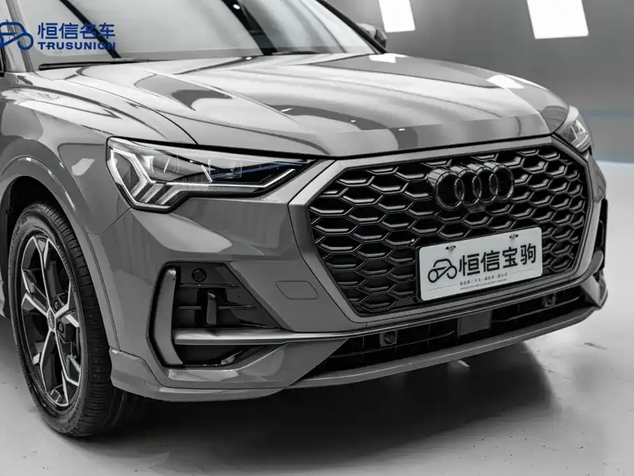 Audi Q3 Sportback — фото 9