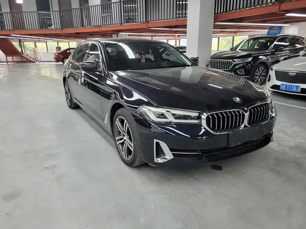 BMW 5 Series — фото 5