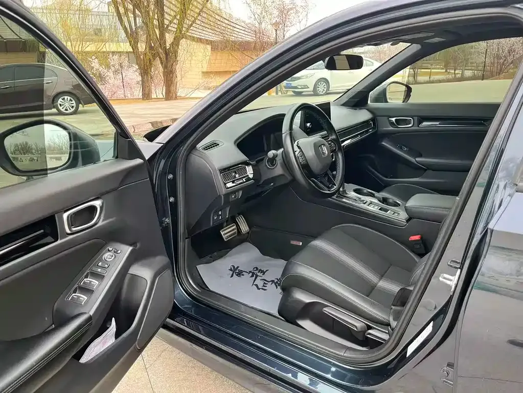 Honda Civic — фото 7