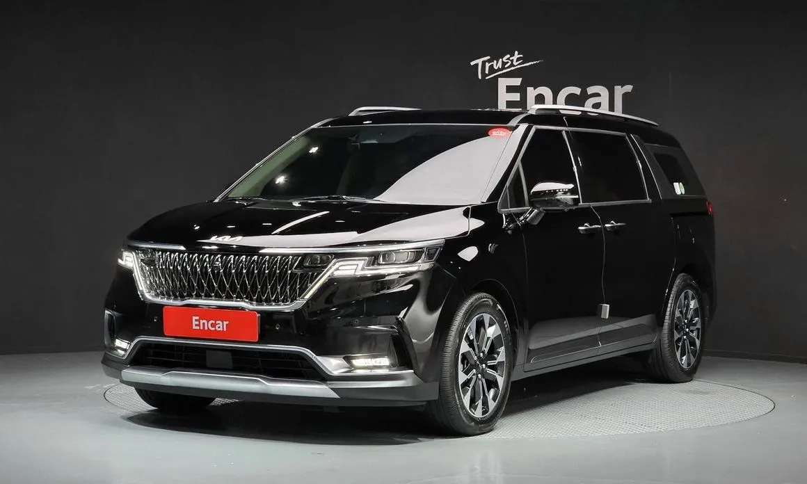 Kia Carnival — фото 1