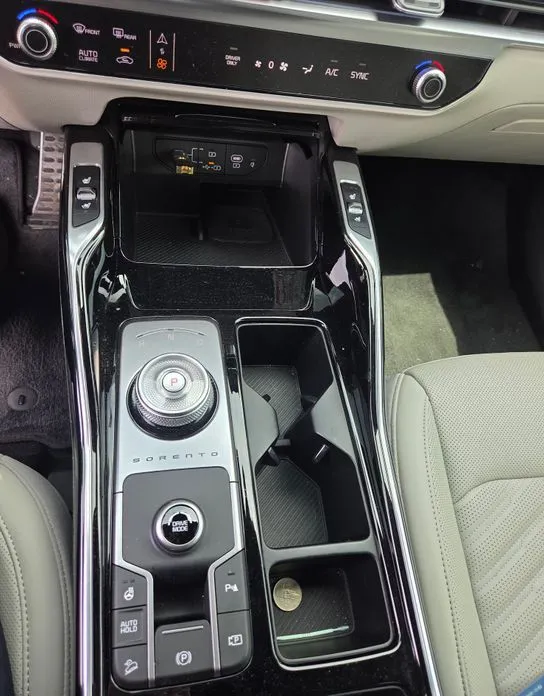 Kia Sorento — фото 6