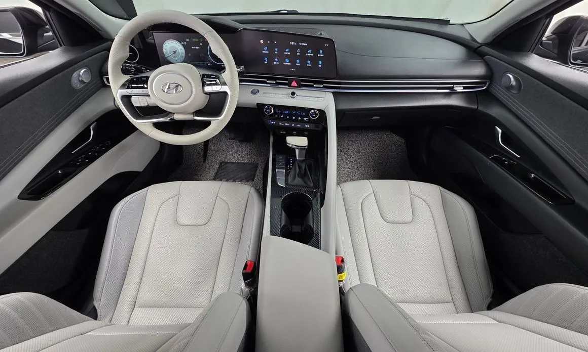Hyundai AVANTE 2021 из KR, фото 2