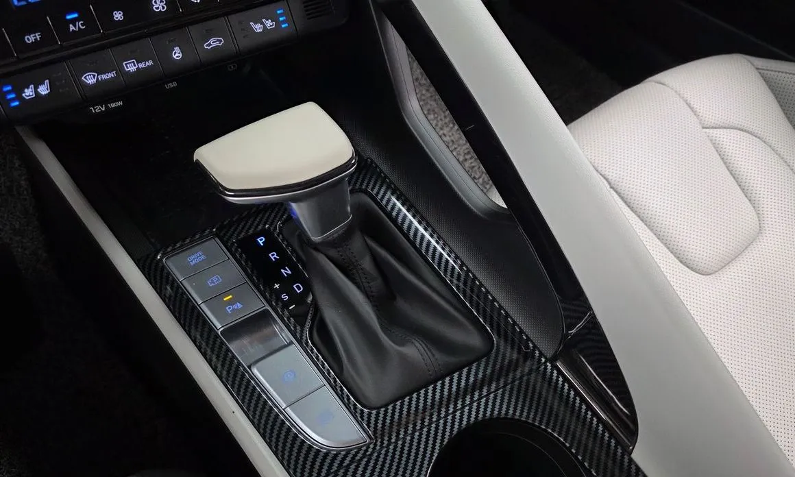 Hyundai AVANTE 2021 из KR, фото 3