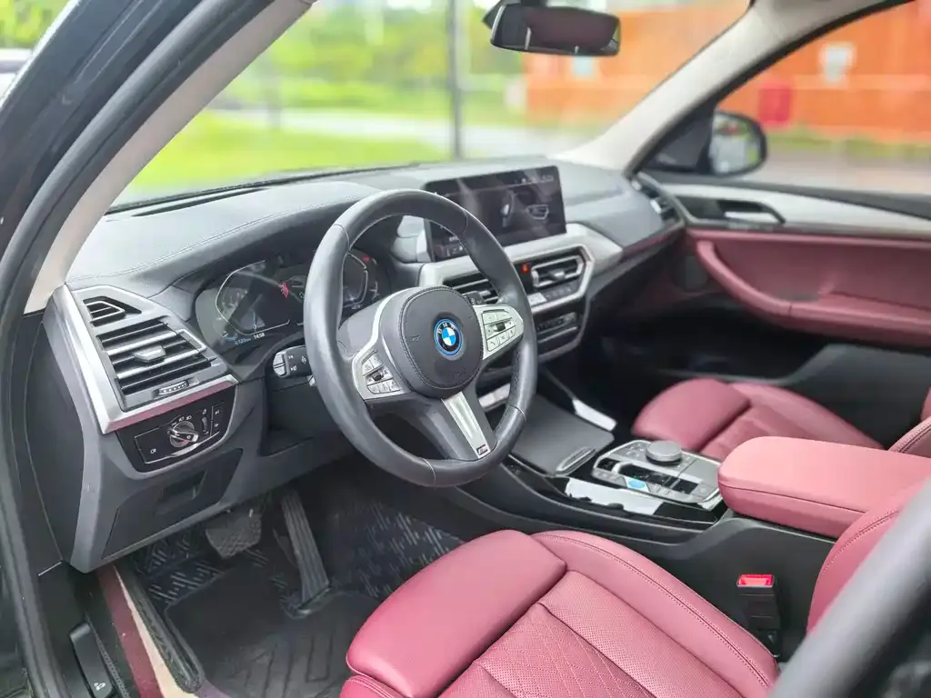 BMW iX3 — фото 3