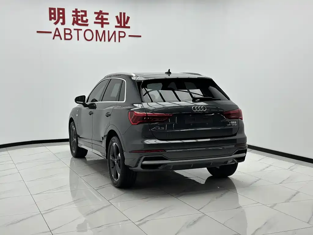 Audi Q3 — фото 10