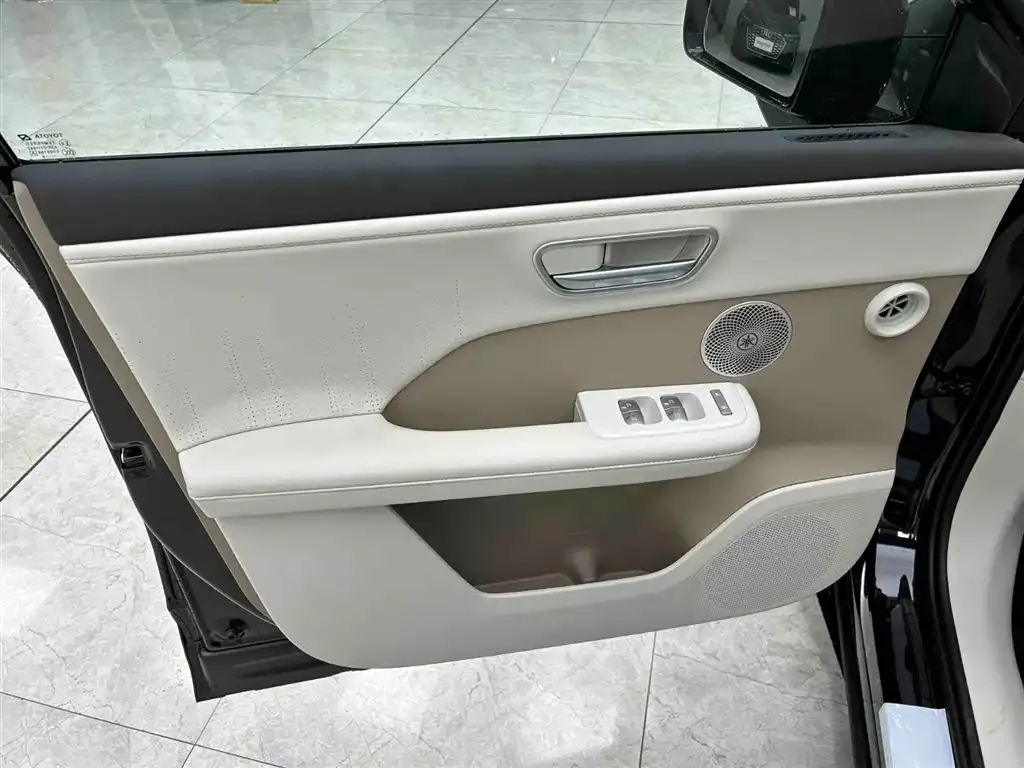 Toyota Platinum 3X — фото 10