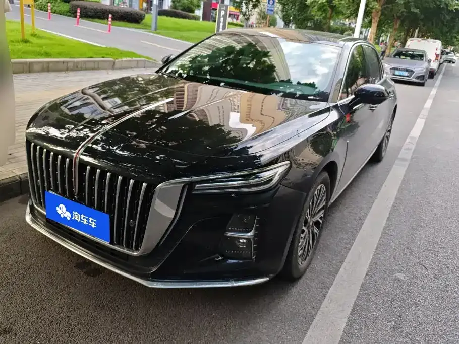 Hongqi H5 — фото 1