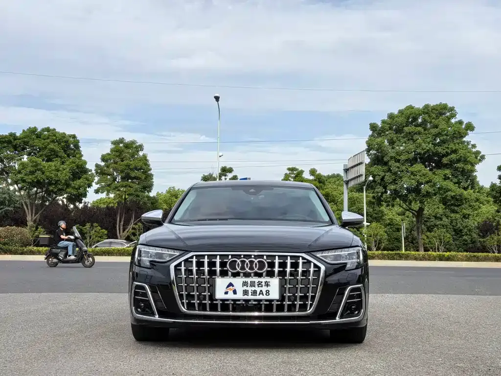 Audi A8 — фото 8