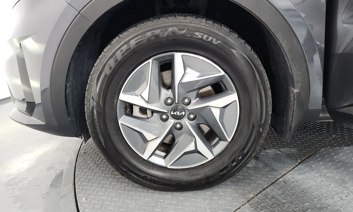 Kia Sorento — фото 7