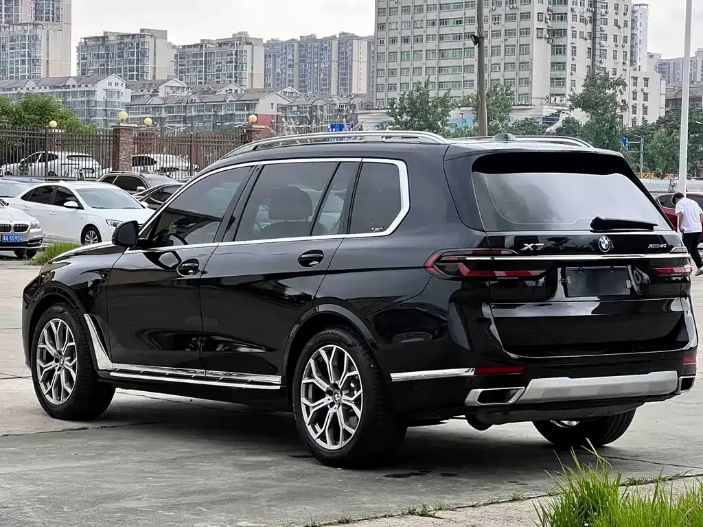 BMW X7 — фото 8