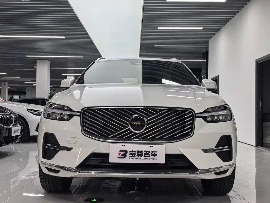 Volvo XC60 — фото 3