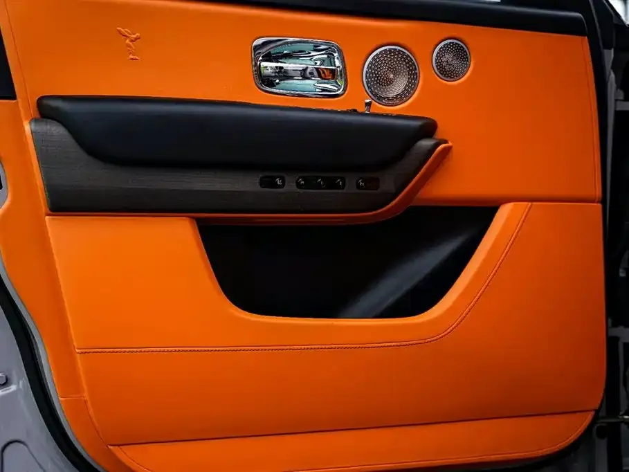 Rolls-Royce Cullinan — фото 10