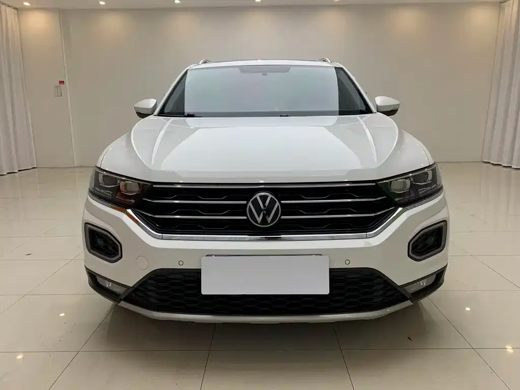 Volkswagen T-Roc — фото 8