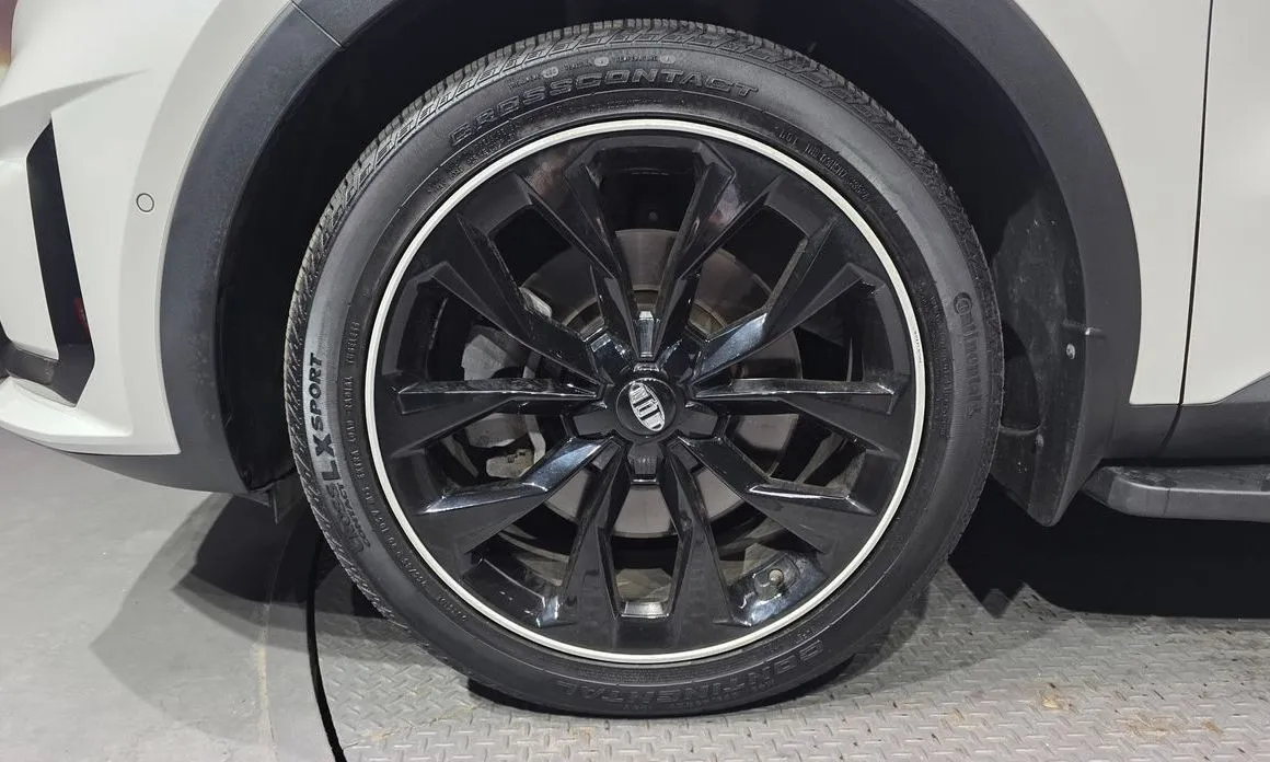 Kia Sorento — фото 10