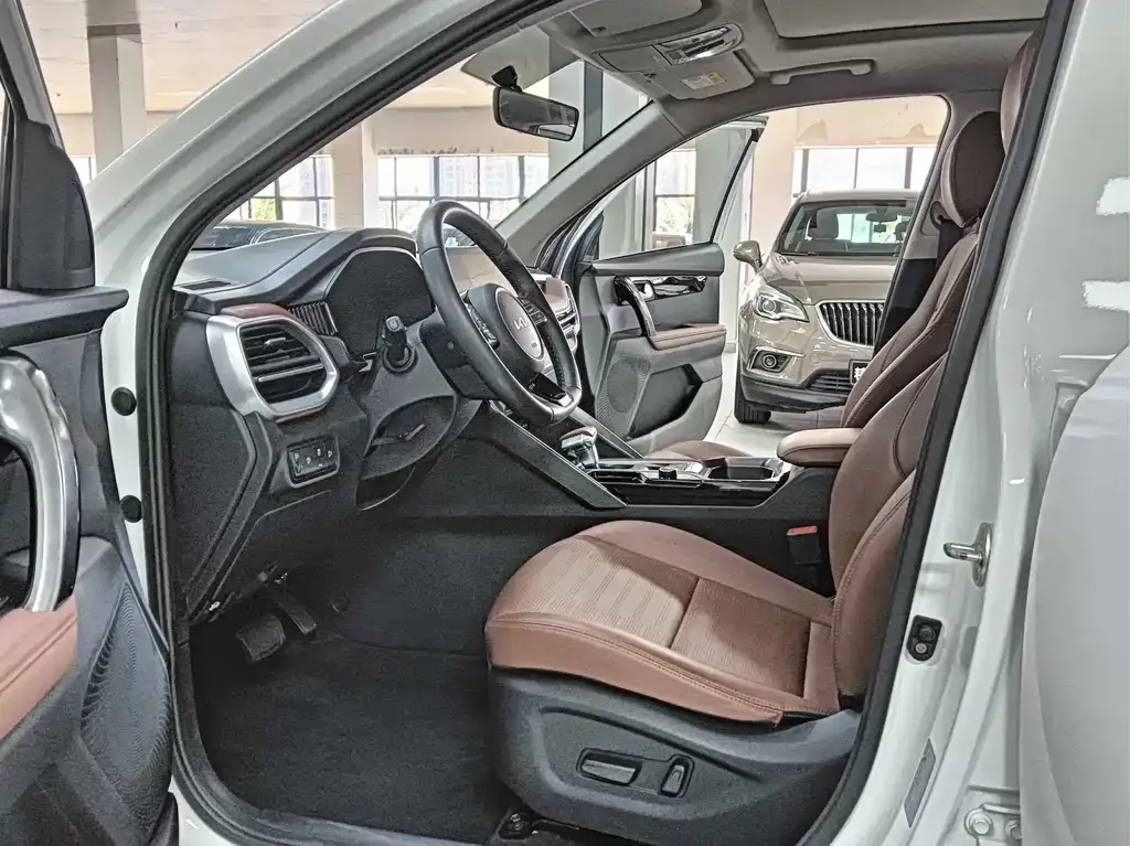 Kia Sportage — фото 9