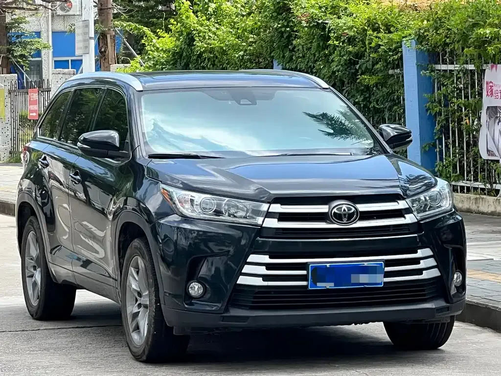 Toyota Highlander — фото 4