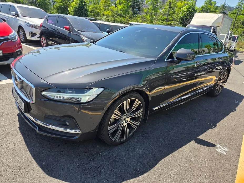 Volvo S90