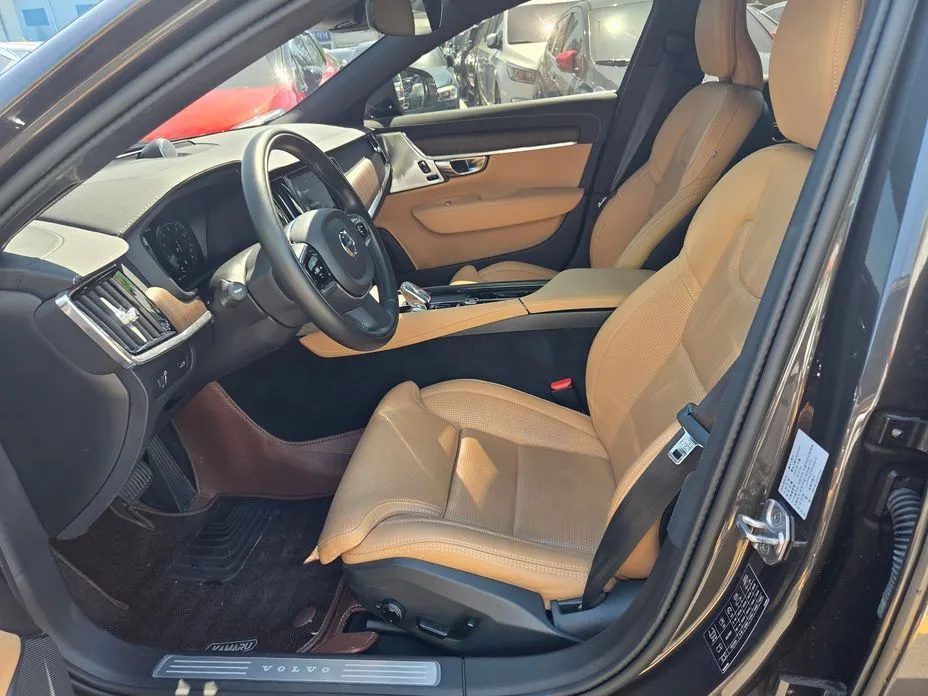 Volvo S90 2021 из KR, фото 3