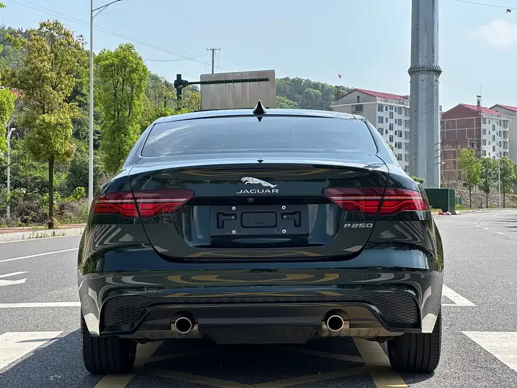 Jaguar XEL — фото 4