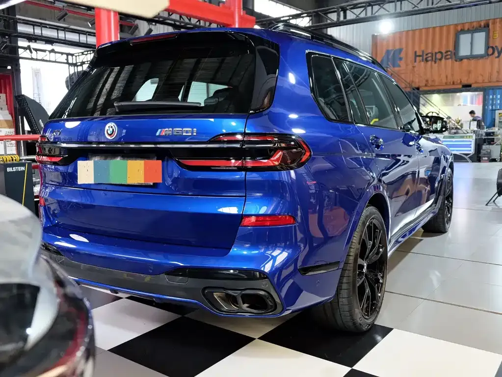 BMW X7 M60i 2025 из CN, фото 10
